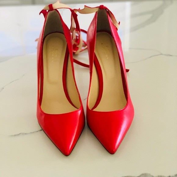 Eugene Riconneaus Epines Lace Pump - Picture 7 of 13